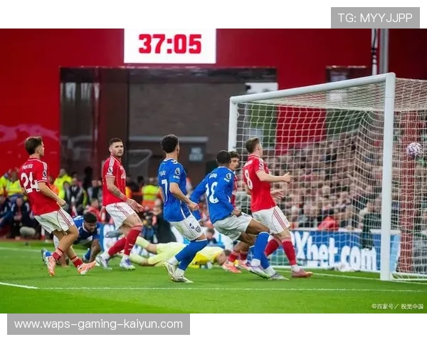 拜仁锋线在比赛中持续提供火力 拜仁锋线在比赛中持续提供火力