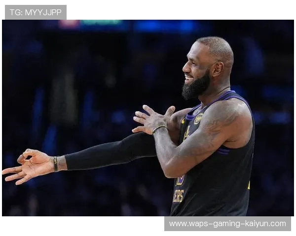 詹姆斯千钧一发,湖人完成惊天一投